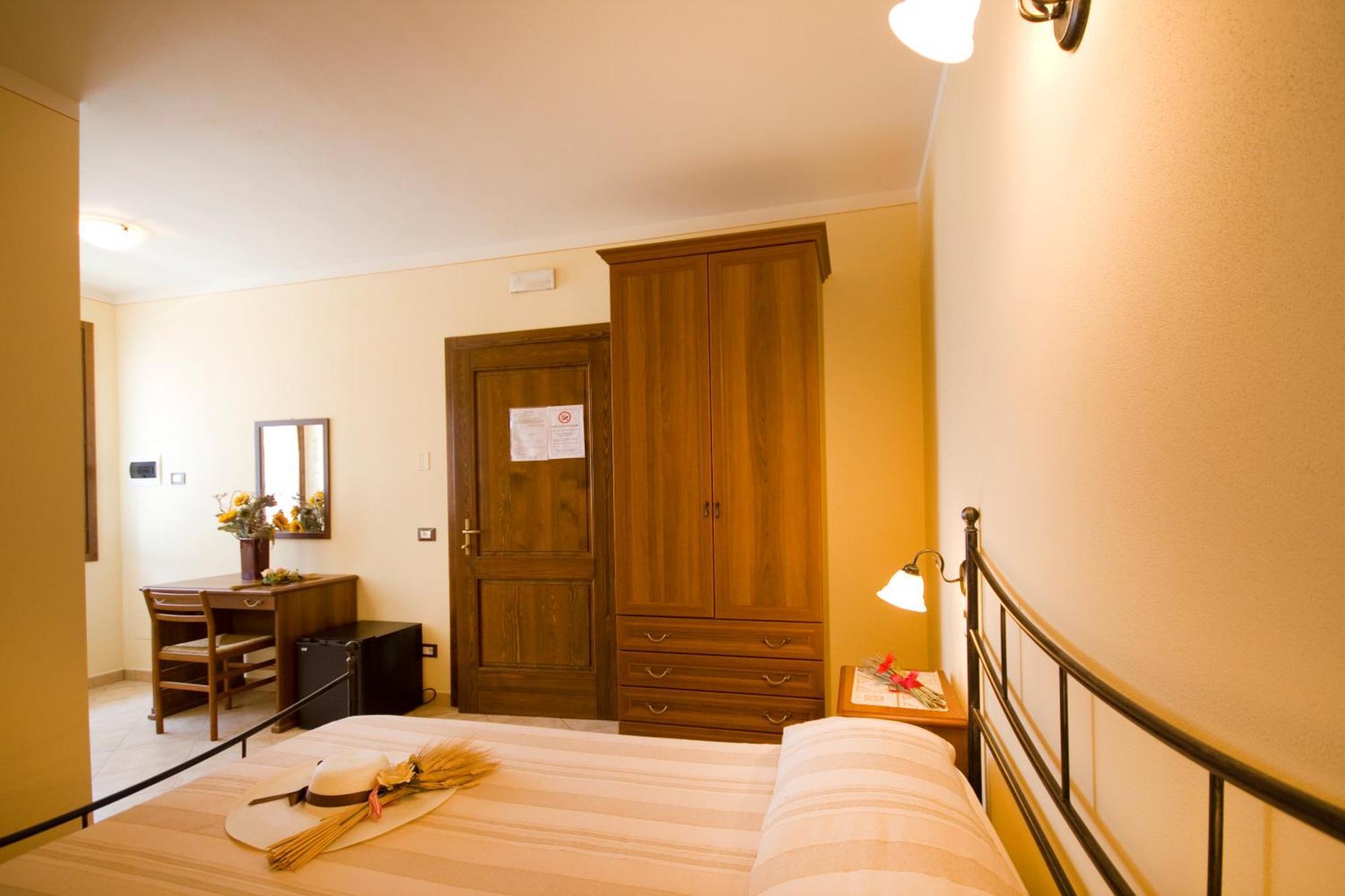 Agriturismo Cascina Roveri Monzambano Εξωτερικό φωτογραφία