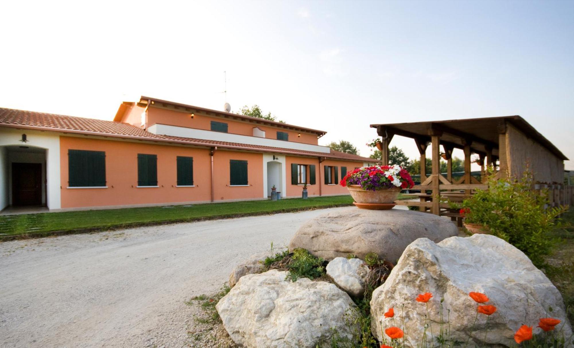 Agriturismo Cascina Roveri Monzambano Εξωτερικό φωτογραφία